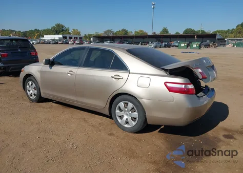 2007 Toyota Camry Ce/Le/Xle/Se z USA, uszkodzony, nr VIN 4T1BE46K17U545438